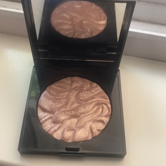 Laura mercier “indiscretion” highlight. - Picture 2 of 4